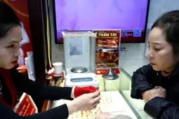 Đầu tư vàng lãi hơn bất động sản, chứng khoán?