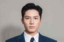 Ca sĩ Anh Tú thông báo  " khẩn " 