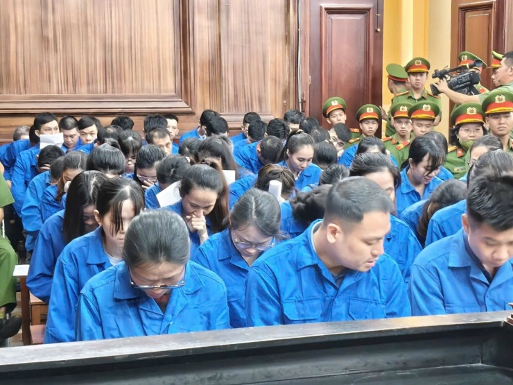 Các bị cáo tại phiên tòa.