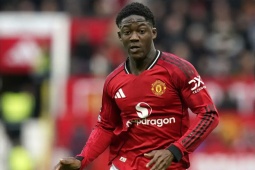 Casemiro chia tay MU:  " Quỷ đỏ "  vội giữ chân Mainoo, lương tăng gấp 4