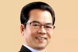 NSND Trần Nhượng nhập viện