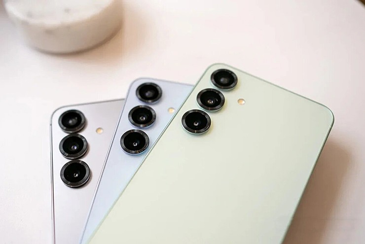 Người đam mê công nghệ đang ngán ngẩm vì sự chậm chạp của Samsung.