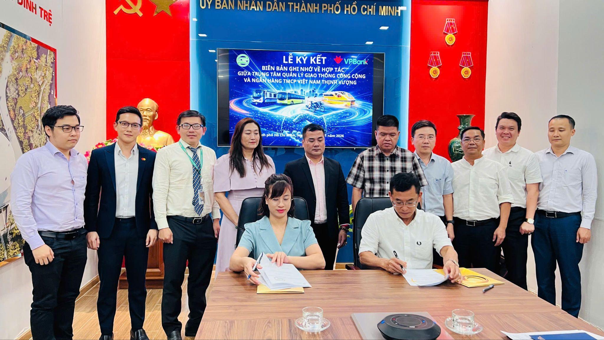 VPBank tiên phong đưa giải pháp thanh toán tiện lợi vào phục vụ hệ thống giao thông công cộng tại TP.HCM.