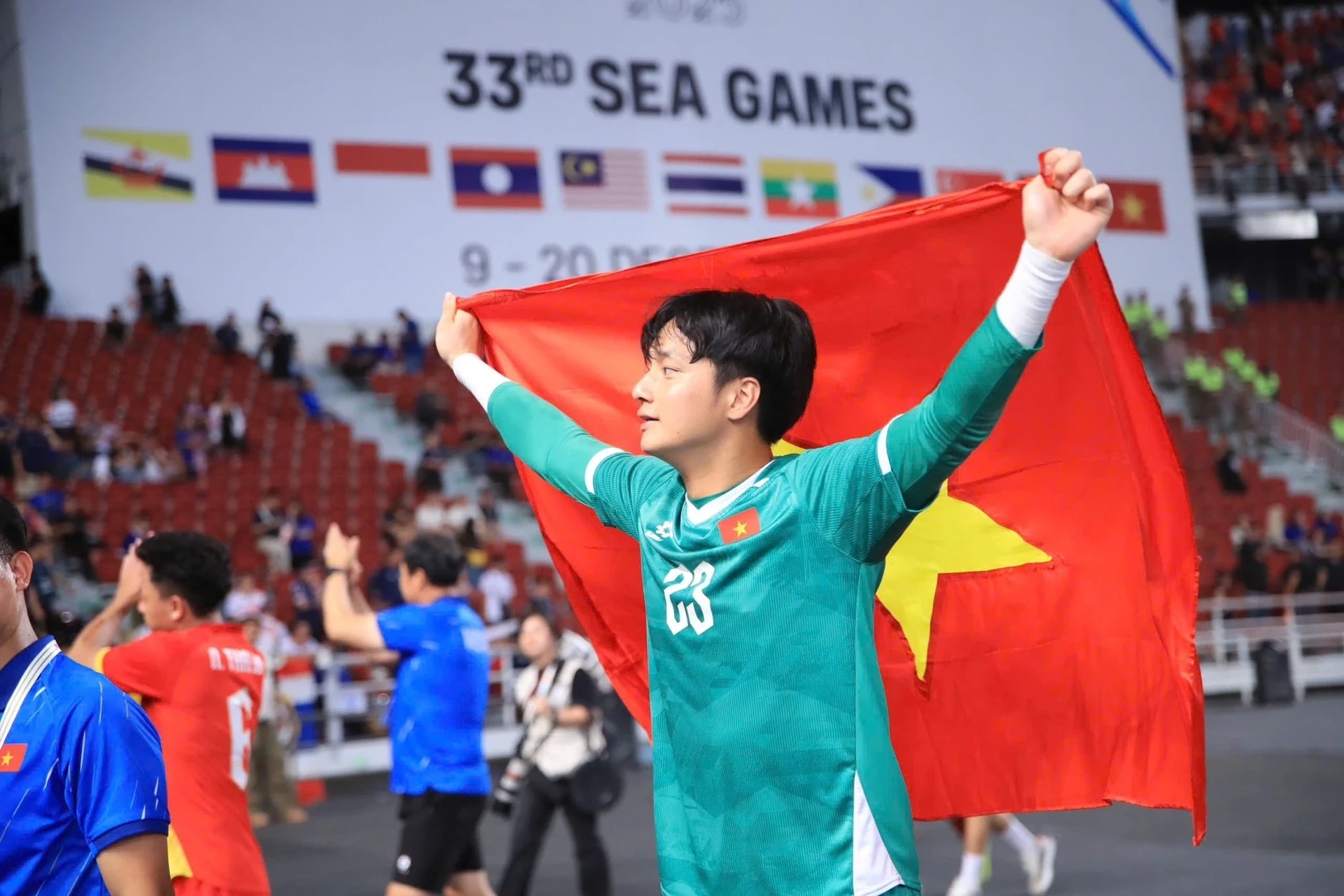 Cuối năm 2025, thủ môn người Nghệ An từng cùng U22 Việt Nam giành huy chương vàng SEA Games 33 tại Thái Lan.