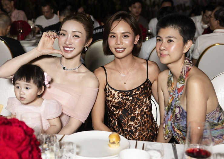 Diện mạo khác lạ của Kim Thư ở tuổi U50 - 3