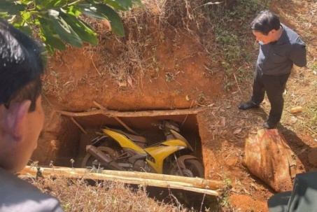 Truy tìm nghi phạm cướp ngân hàng ở Gia Lai: Phát hiện xe máy bị chôn gần khu công nghiệp