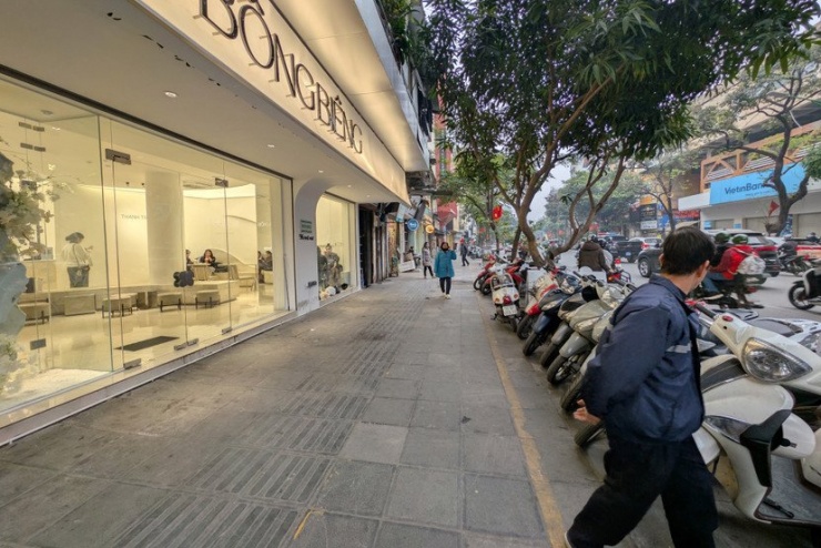 Cận cảnh quy trình phạt nguội vi phạm trật tự đô thị của Công an Hà Nội: Mắt thần soi từng mét vuông, đã vi phạm là bị xử lý - 17