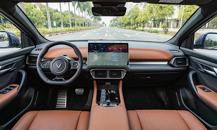 Giá xe VinFast VF 8 tháng 1/2026, giảm tới 120 triệu đồng - 12