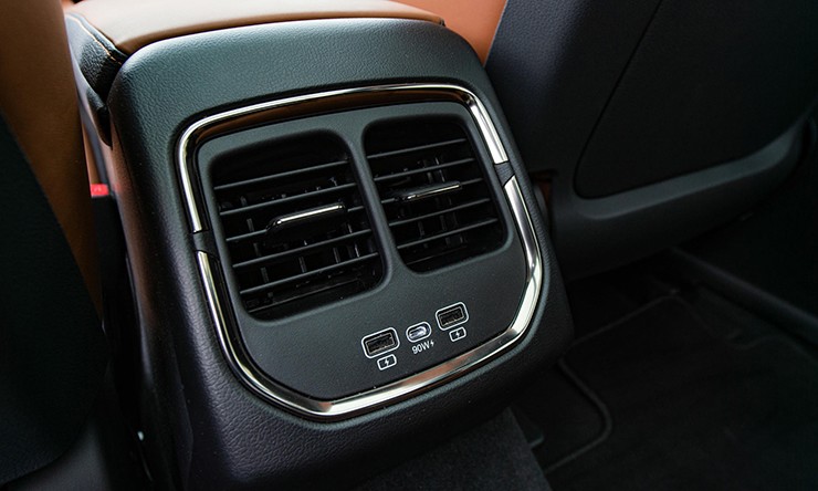 Giá xe VinFast VF 8 tháng 1/2026, giảm tới 120 triệu đồng - 15