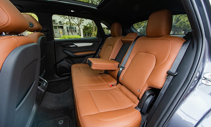 Giá xe VinFast VF 8 tháng 1/2026, giảm tới 120 triệu đồng - 16