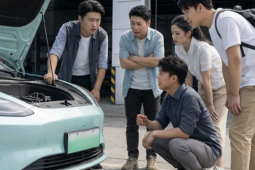 Săn ôtô của hãng vỡ nợ để chơi Tết