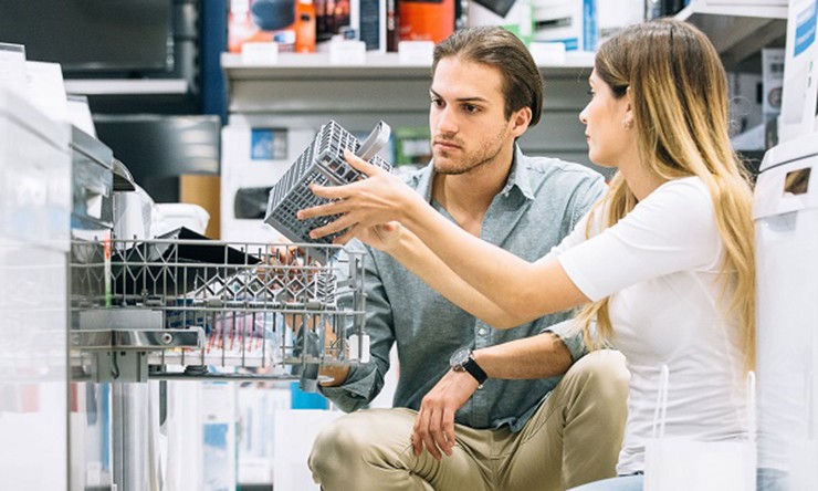 Có một số yếu tố nhất định mà người dùng cần chú ý khi chọn mua máy rửa chén bát.