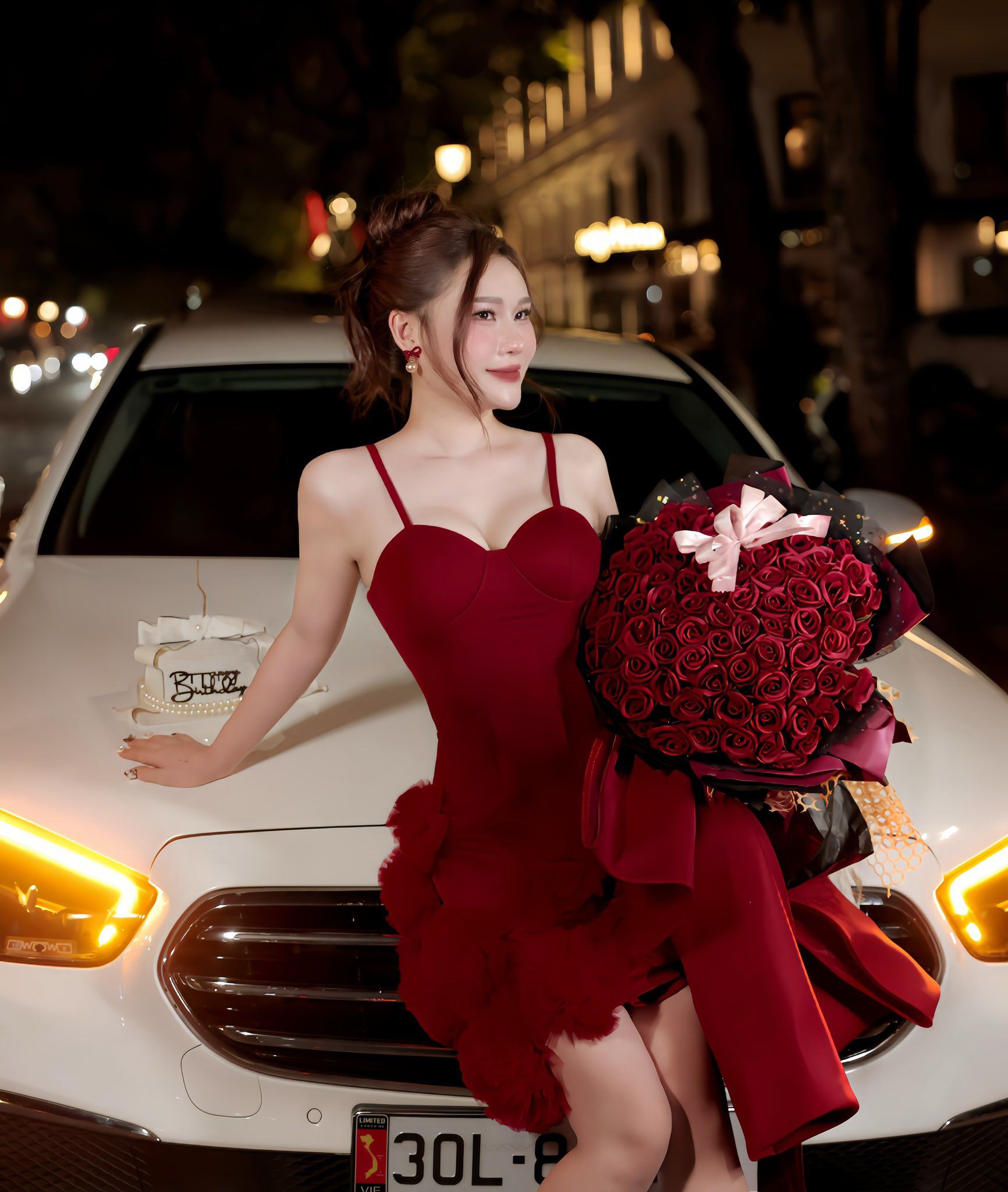 Hoài Thương hiện đang kinh doanh thời trang