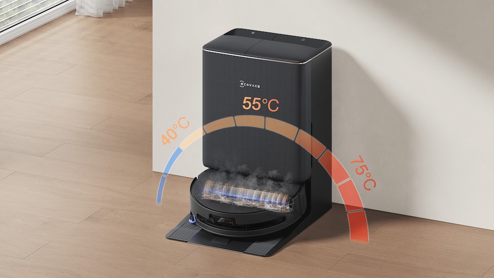 Deebot T90 Pro Omni trong trạm sạc.