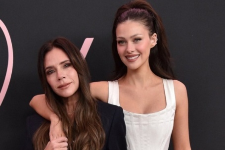 Những lần con dâu diện váy áo Victoria Beckham thiết kế