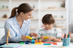 Trẻ có nhu cầu giáo dục đặc biệt cần một môi trường như thế nào?