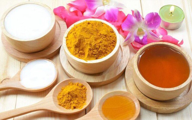 Sử dụng trà nghệ mật ong thường xuyên sẽ giúp tăng cường sức khỏe phổi và kháng viêm hiệu quả hơn.