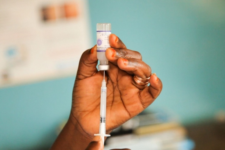 Các đợt bùng phát virus Nipah thường nhỏ lẻ, rải rác, khiến việc đánh giá hiệu quả vaccine quy mô lớn gặp nhiều khó khăn. (Ảnh minh họa).