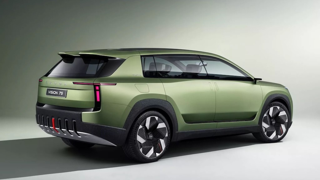 Vision 7S đóng vai trò đặt nền móng cho các dòng xe điện trong tương lai.