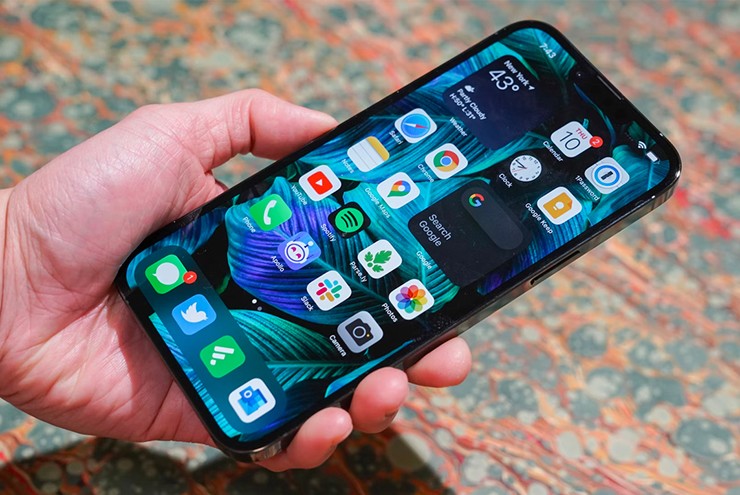 Tỷ giá và nguồn cung hạn hẹp khiến giá iPhone 13 tăng lên.