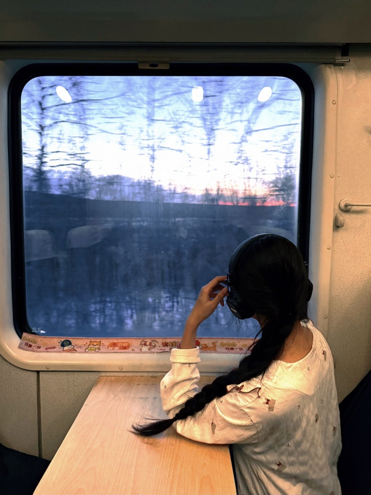 Khách Việt trải nghiệm cuộc sống ở nơi nước 100 độ chưa rơi xuống đã đóng băng - 3