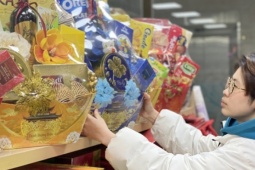 Giỏ quà giá rẻ lên ngôi trong dịp Tết Nguyên đán 2026