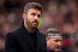 Tin mới nhất bóng đá chiều 3/2: Carragher bất ngờ chê bai Carrick