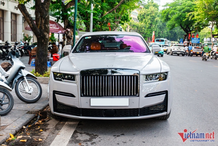 Ngắm Rolls-Royce Ghost Black Badge của đại gia Hà Nội, Việt Nam chỉ có 2 chiếc - 3