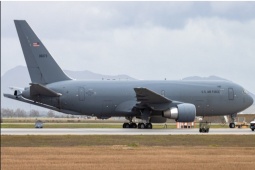 Máy bay Mỹ nổ lốp, khiến căn cứ trọng yếu ở châu Âu tê liệt nhiều ngày