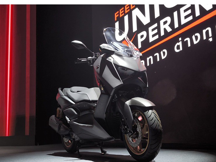 Yamaha XMAX Tech MAX ra mắt, thách thức vị thế "vua tay ga" Honda - 1