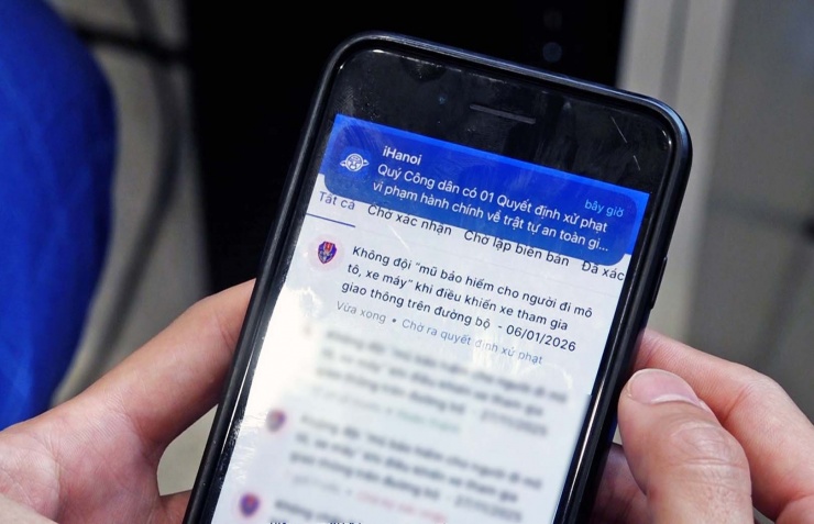 Người vi phạm giao thông có thể xử lý “phạt nguội” qua iHanoi.