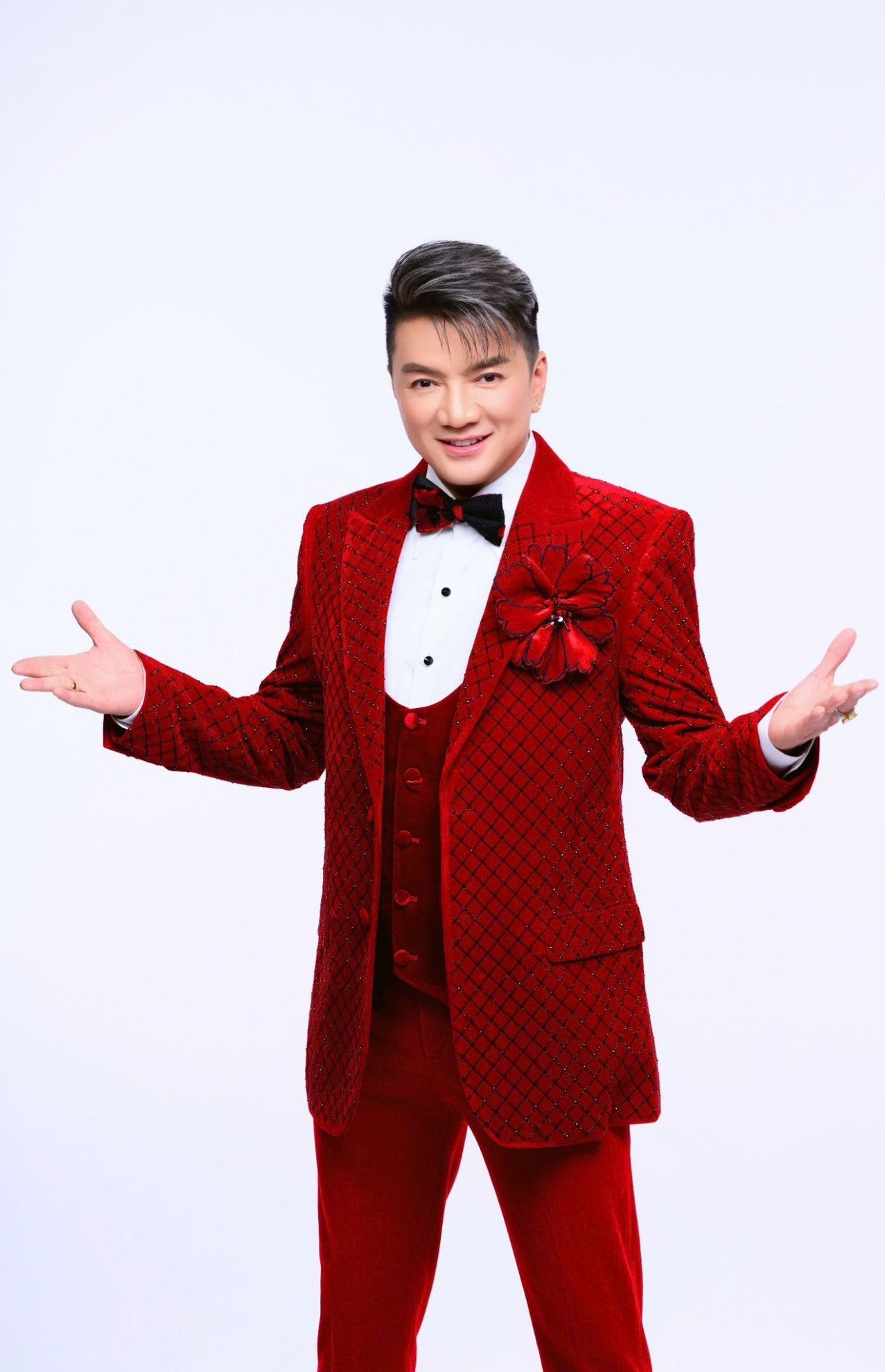 Ca sĩ Đàm Vĩnh Hưng. 