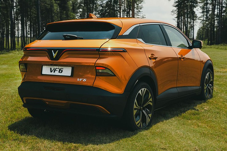 Giá xe điện VinFast VF 6 tháng 2/2026, ưu đãi tới 45 triệu đồng - 10