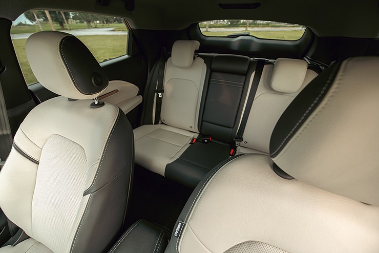 Giá xe điện VinFast VF 6 tháng 2/2026, ưu đãi tới 45 triệu đồng - 21