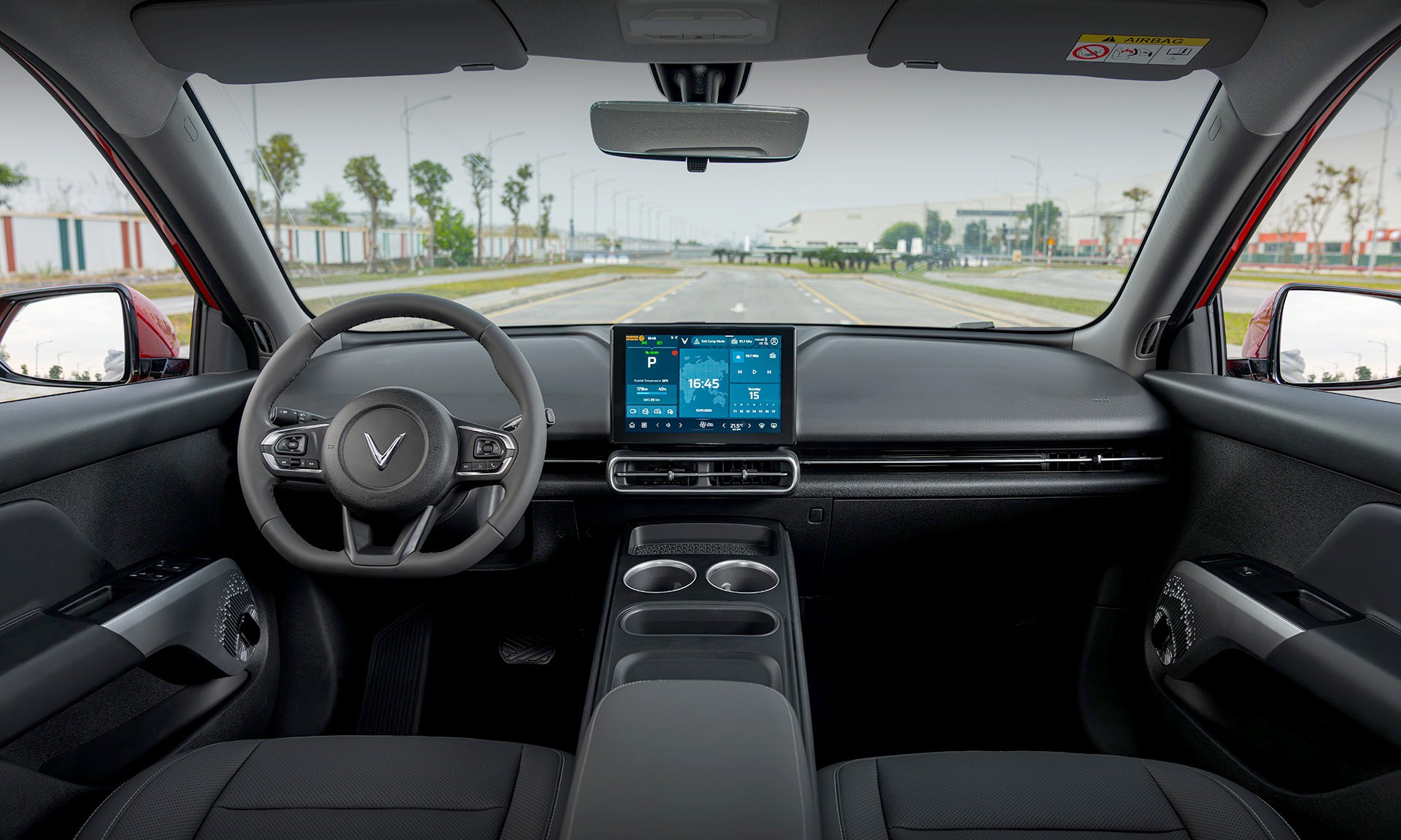 VF PMV 7 thuần điện, 7 chỗ, trang bị nhiều tiện nghi và công nghệ an toàn.