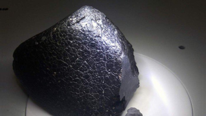 Thiên thạch Black Beauty - Ảnh: SKY NEWS