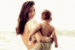 Một ngày của 'mẹ bốn con' Miranda Kerr