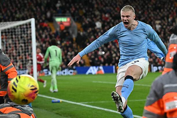Man City tiếp tục bám theo Arsenal với cách biệt 6 điểm