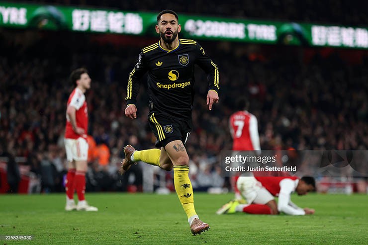 MU xuất sắc đánh bại Arsenal ngay tại Emirates