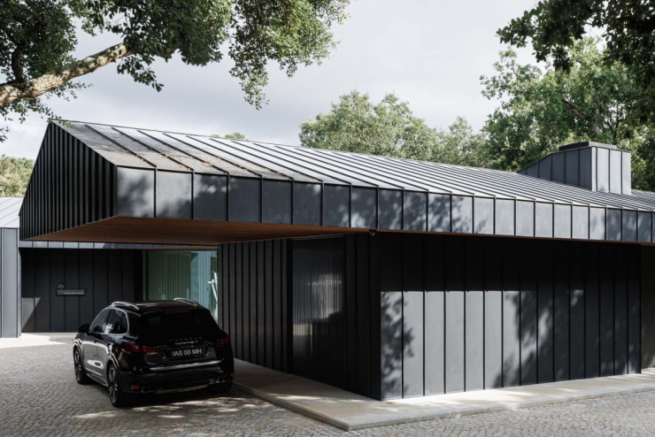 Nhà 1.200 m2 ẩn mình dưới tán cây hoàn thiện trong 8 năm - 2