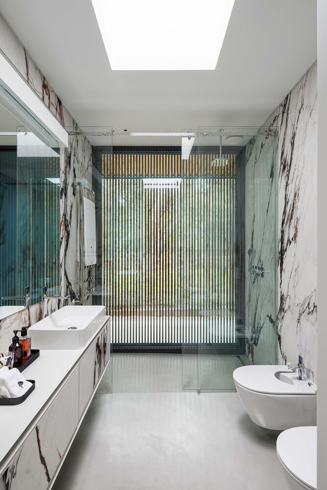 Nhà 1.200 m2 ẩn mình dưới tán cây hoàn thiện trong 8 năm - 12