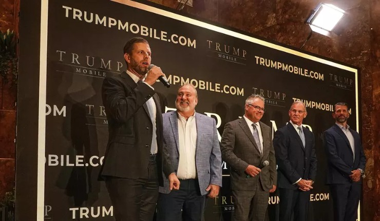 Nguồn gốc bất ngờ của Trump Mobile và chiếc điện thoại gây nhiều tranh cãi? - 2