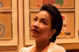 Biệt thự của diva Mỹ Linh rực sắc xuân, nhà nữ MC VTV đủ đầy  ' ai ngắm cũng mê ' 