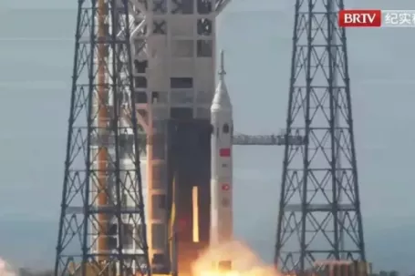 Tàu vũ trụ Trung Quốc vượt qua thử nghiệm then chốt cho sứ mệnh Mặt trăng