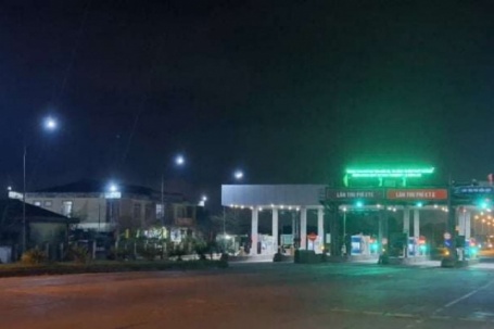 Đêm Mùng 1 Tết Bính Ngọ 2026, đường  " Thiên lý Bắc Nam "  vắng bóng phương tiện, nhiều trạm thu phí mở barie miễn phí