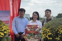 Một năm bận rộn của nhiều lãnh đạo trên sóng livestream bán hàng