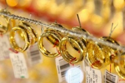 Giá vàng hôm nay mới nhất (19/2): Tiếp vượt mốc 5.000 USD/ounce, có thể đạt 6.200 USD/ounce