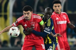 Video bóng đá Fenerbahce - Nottingham Forest: Vùi dập 3 bàn,  " tướng mới "  ra mắt hoàn hảo (Europa League)