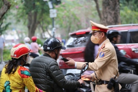 Ngày mùng 4 Tết Bính Ngọ 2026, CSGT xử lý 3.473 trường hợp vi phạm nồng độ cồn
