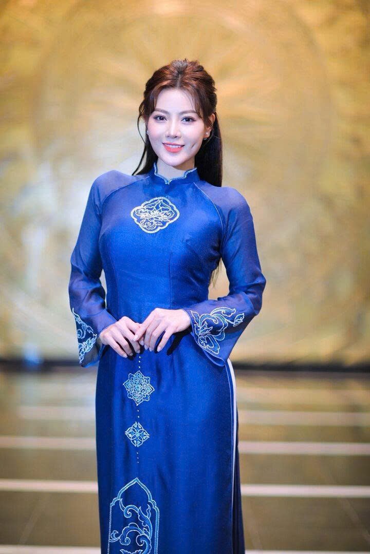 Thanh Hương chia sẻ Kiều là kiểu nhân vật “không bình thường” theo nghĩa tích cực, gai góc, nhiều lớp tâm lý và đòi hỏi diễn viên phải dám bước ra khỏi vùng an toàn. Trong “Mùi phở”, Thanh Hương có màn kết hợp cùng nghệ sĩ Xuân Hinh, được xem là điểm nhấn đặc biệt, khiến khán giả không khỏi tò mò và chờ đợi.